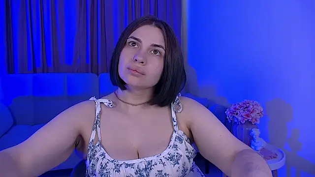 AdrianaToress Adlı Modelin Canlı XXX Sohbeti