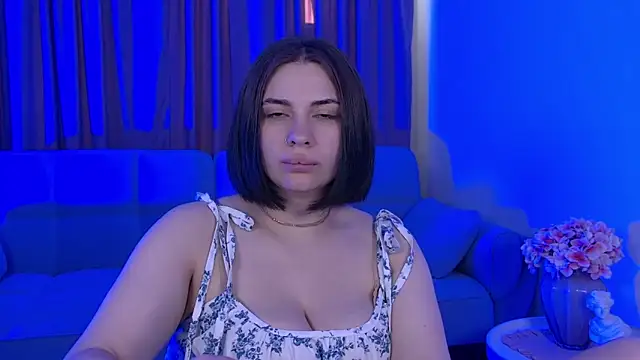 Chat +18 de AdrianaToress ao vivo