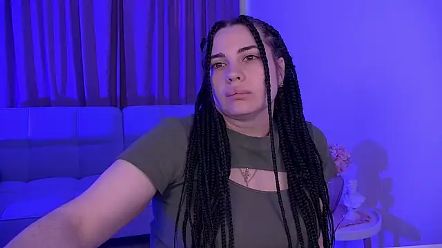 AdrianaToress Chat XXX in diretta