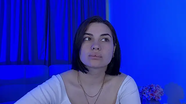 دردشة AdrianaToress الجنسية المباشرة