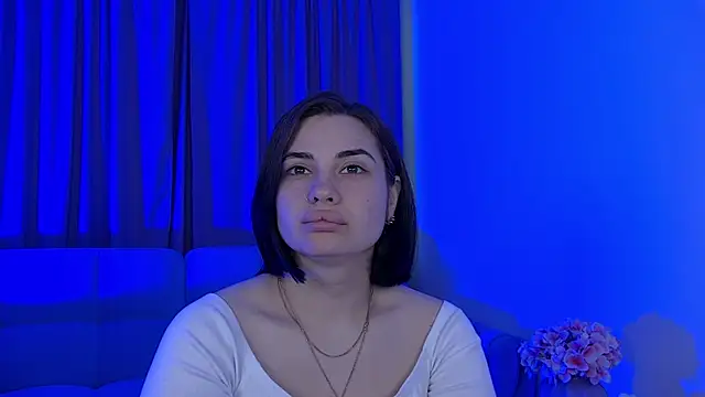 AdrianaToress' Live XXX Chat