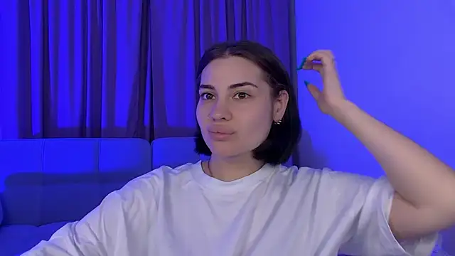 AdrianaToress' Live XXX Chat