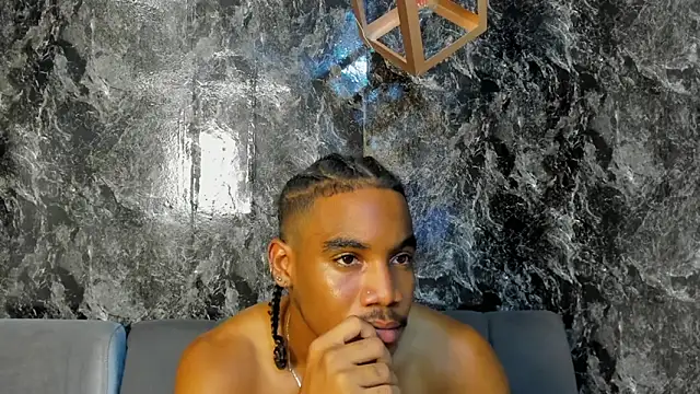 Pokazy przed kamerką – axel_silva4