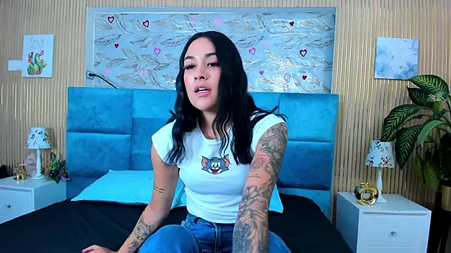 ZoeWillins 라이브 XXX 채팅