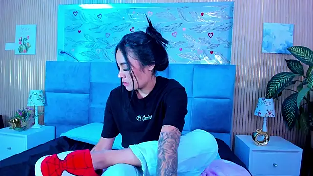 ZoeWillins' Live XXX Chat