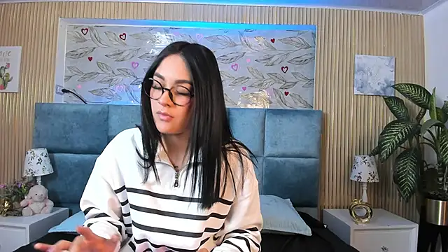 ZoeWillins' Live XXX Chat