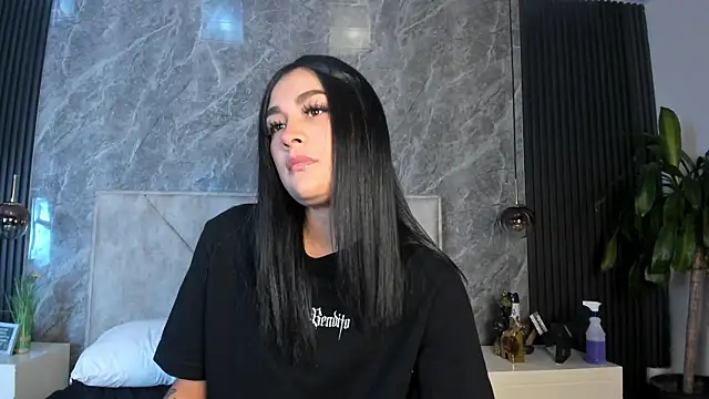 ZoeWillins' Live XXX Chat