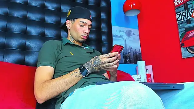 Daniel_huge22 Webcam Show