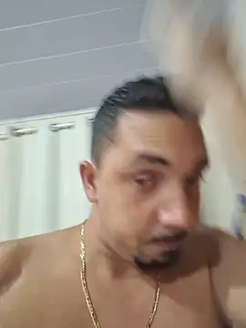 Show modela Paugostoso2222 na web-kameri