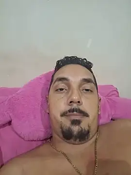 Show de Paugostoso2222 na webcam
