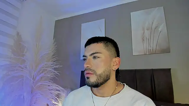 Alexander_Diazz Show Webcam
