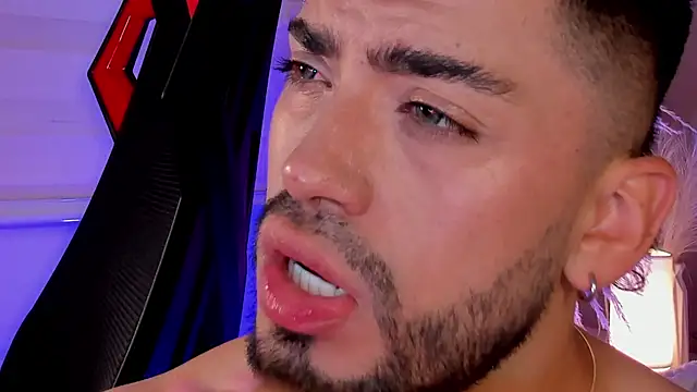 Alexander_Diazz webcam show