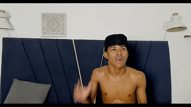 Pertunjukan Kamera Web An_fox23