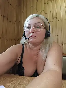 White-Chocolatte Chat XXX live