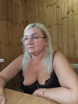 White-Chocolatte live XXX chat