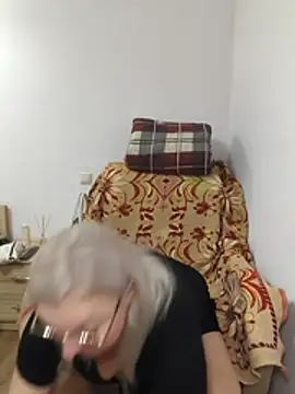 White-Chocolatte's Webcam Show