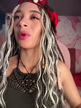 Sasha-firee Adlı Modelin Canlı XXX Sohbeti
