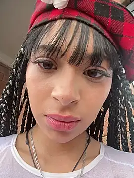 חדר צ'אט בשידור חי של Sasha-firee
