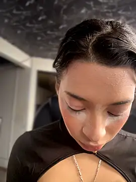 Sasha-firee 라이브 XXX 채팅