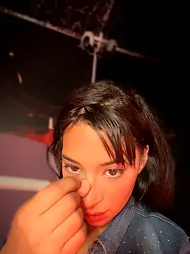 Sasha-firee's Live XXX Chat