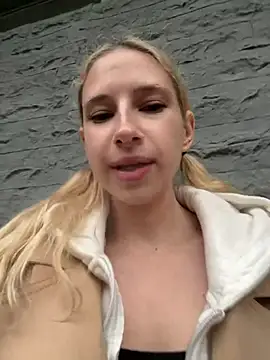 michelle_lovique's Live Sex Cam Show
