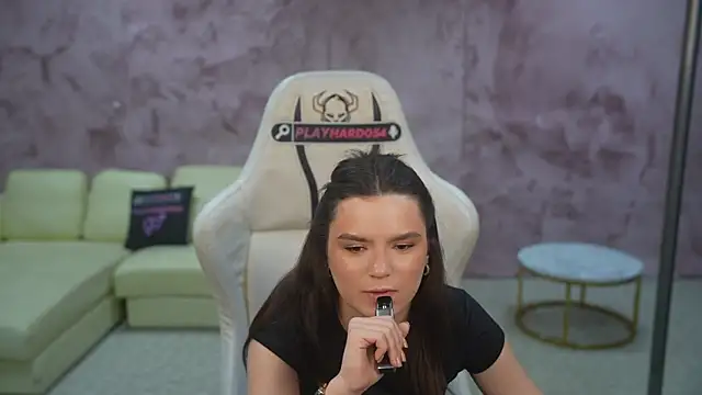 AriaAstra webcam show