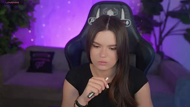AriaAstra Live XXX-chat