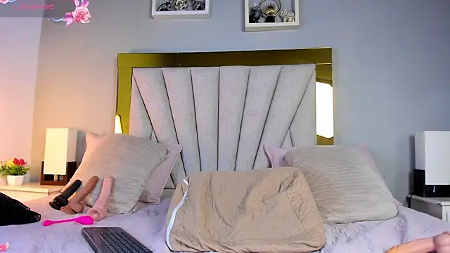 nymera_chaos' Webcam Show