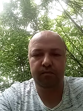 הופעת וובקאם של Luceriusbigass