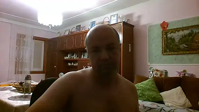 Show modela Luceriusbigass na web-kameri