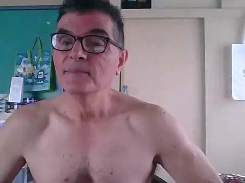 Show modela scotty-friends na web-kameri