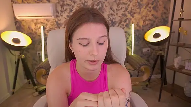VikVikLove's Live XXX Chat