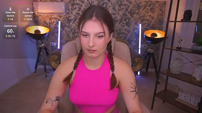 VikVikLove Adlı Modelin Web Kamerası Şovu