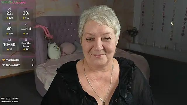 Poppy_Pulse live XXX chat