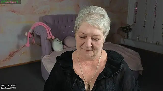 Poppy_Pulse's Live XXX Chat