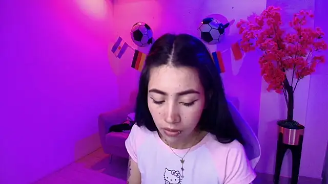 צ'אט XXX בשידור חי של Rainy_doll