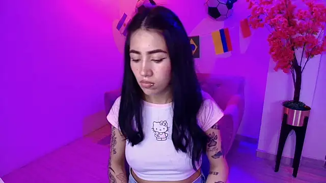 צ'אט XXX בשידור חי של Rainy_doll