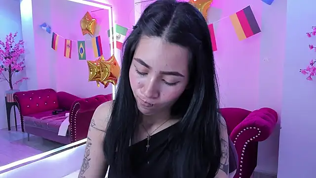 Rainy_doll Adlı Modelin Canlı XXX Sohbeti