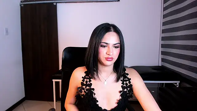 Miss_Bella_Kiss webkamerás műsora