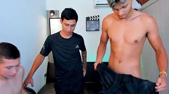Seductive_BoysW Adlı Modelin Web Kamerası Şovu