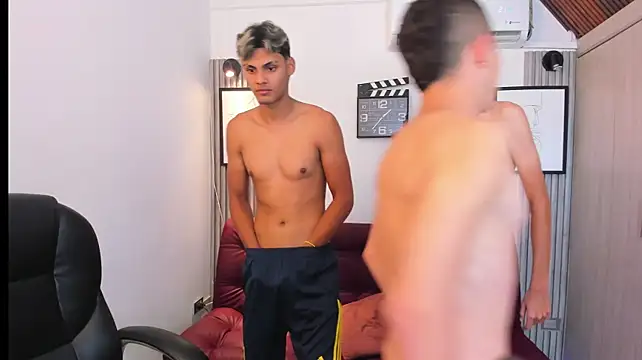Seductive_BoysW Webcam Show