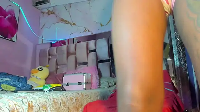 Show webcam de HUGE_BLACKCOCK