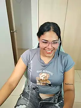 הופעת וובקאם של AGATTA0