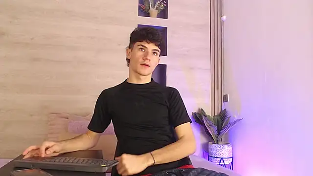 Logan_Steel Webcam-Show