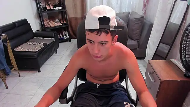Jereth_Boy: διαδικτυακό σόου στην κάμερα