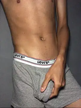 Sam20cm_: διαδικτυακό σόου στην κάμερα