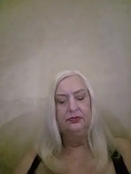Julia20X Шоу с уебкамера