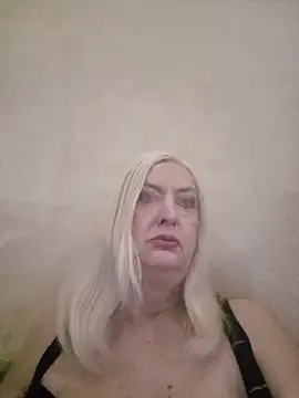 Julia20X – webcam-show