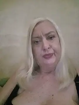 Julia20X's Webcam Show