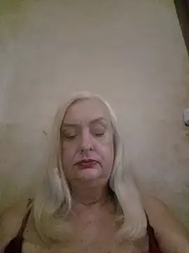 Julia20X Webcam Show